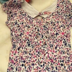 Flower top. Tight fitting